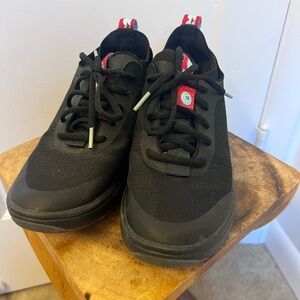 Bala Twelves Nursing Shoes